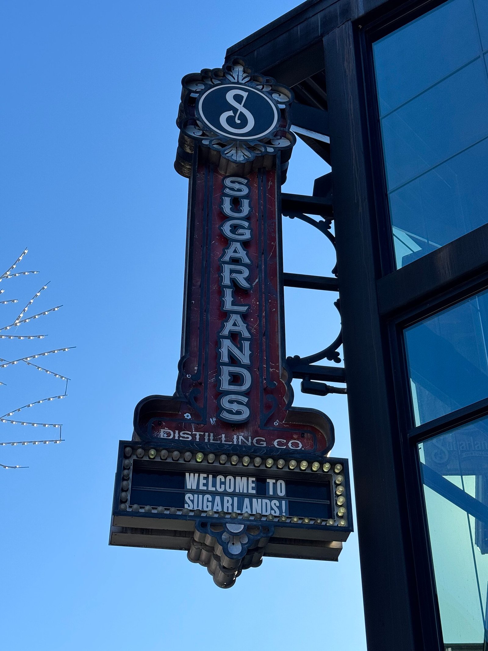 Sugarlands Distilling Company brand logo