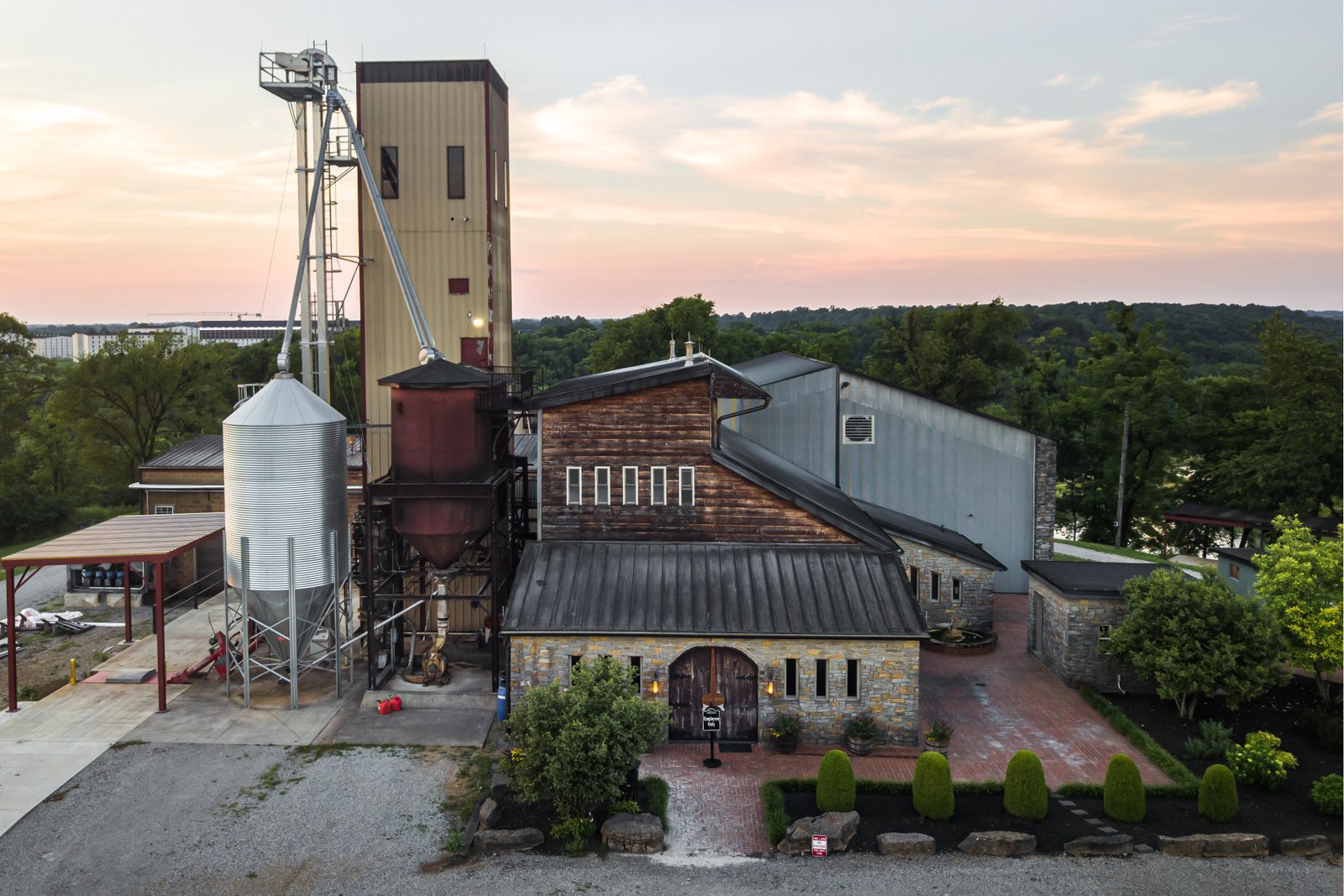 Willett Distillery / Kentucky Bourbon Distillers brand logo